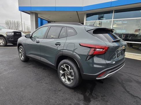 New 2026 Chevrolet Trax LT w/ Driver Confidence Package FWD image 4