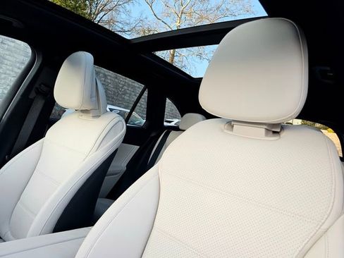 Certified 2026 Mercedes-Benz GLC 300 4MATIC image 19