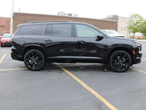 Used 2024 Chevrolet Traverse RS FWD image 5