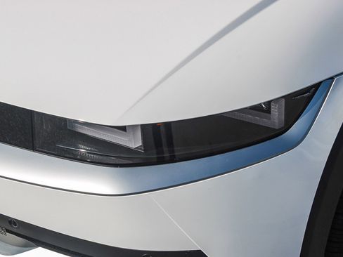 Used 2025 Hyundai Ioniq 5 SEL image 5