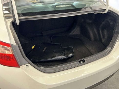 Used 2017 Toyota Corolla LE FWD image 10