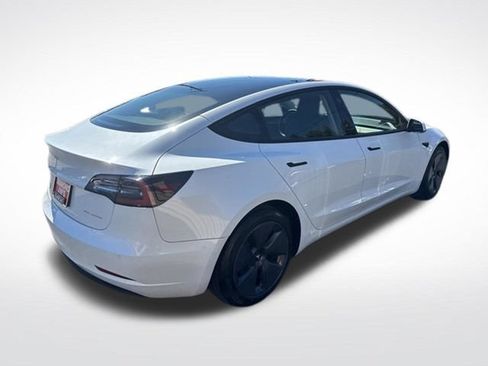 Used 2022 Tesla Model 3 Long Range AWD/4WD image 3