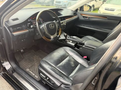 Used 2015 Lexus ES 350 w/ Luxury Package FWD image 7