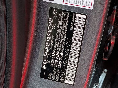 Used 2018 Mercedes-Benz E 300 image 22