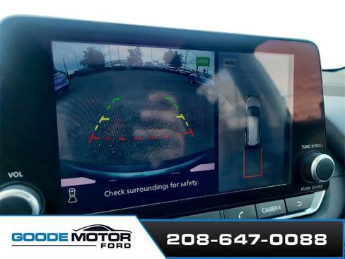 Used 2023 Nissan Rogue SL image 17