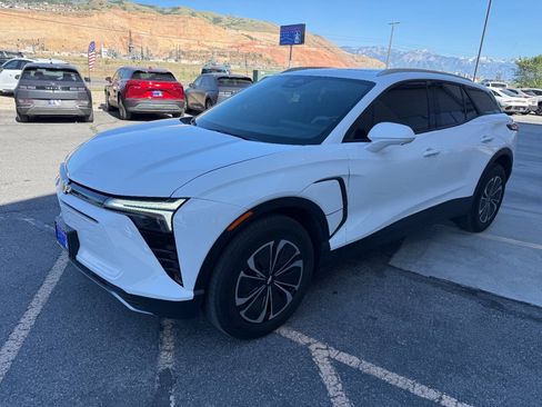 Used 2024 Chevrolet Blazer EV LT AWD/4WD image 2
