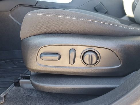 New 2026 Chevrolet Blazer LT image 12