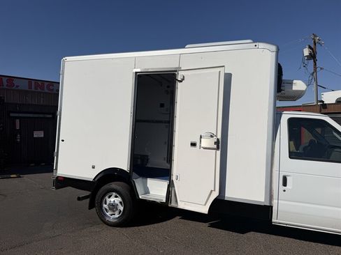 Used 2024 Ford E-350 and Econoline 350 Super Duty w/ Power Windows & Locks Group RWD image 3