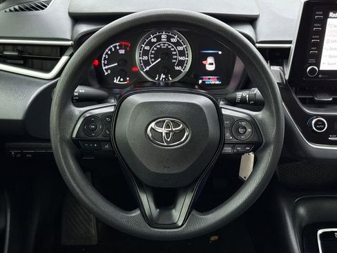 Used 2021 Toyota Corolla LE image 14