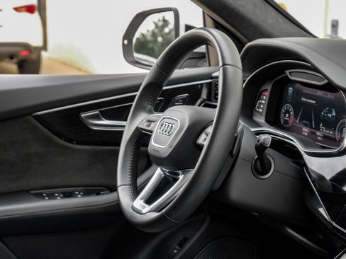 Used 2019 Audi Q8 Prestige AWD/4WD image 13