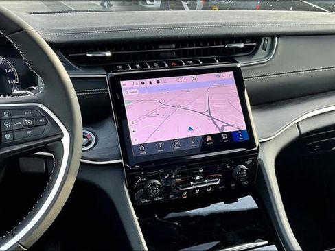 New 2025 Jeep Grand Cherokee Limited w/ Black Appearance Package image 8