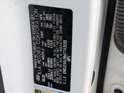 Used 2021 Kia Soul LX image 26