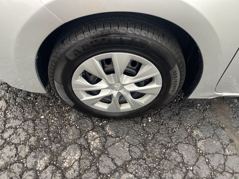 Used 2016 Toyota Corolla L FWD image 10