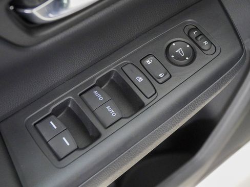 Certified 2025 Honda CR-V Sport image 18