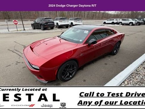 Used 2024 Dodge Charger Daytona R/T w/ Plus Group AWD/4WD image 17