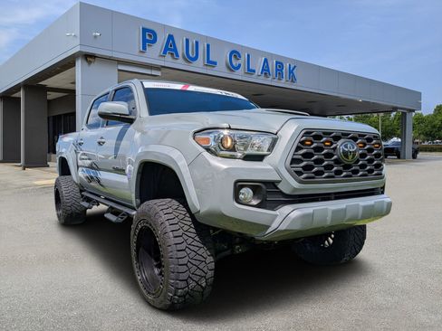 Used 2021 Toyota Tacoma TRD Sport w/ Technology Package AWD/4WD image 1