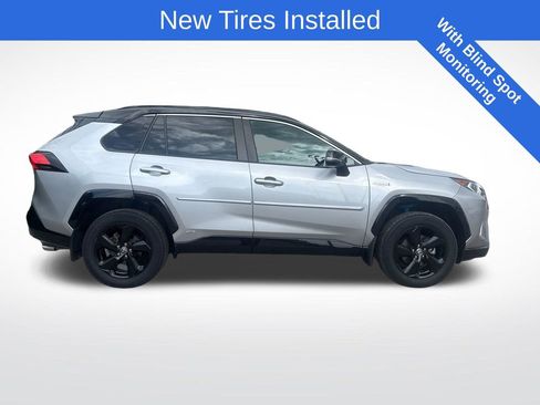 Used 2021 Toyota RAV4 XSE AWD/4WD image 2