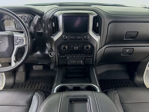 Used 2020 Chevrolet Silverado 1500 LT Trail Boss AWD/4WD image 17