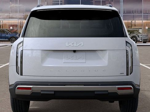 New 2027 Kia Telluride S image 13
