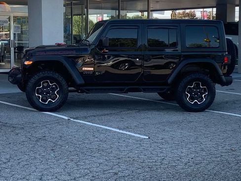 Used 2023 Jeep Wrangler Unlimited Rubicon AWD/4WD image 8