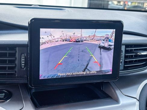 Used 2022 Ford Explorer XLT image 26