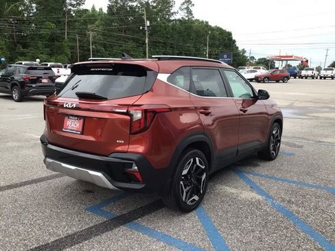 Used 2024 Kia Seltos SX AWD/4WD image 4
