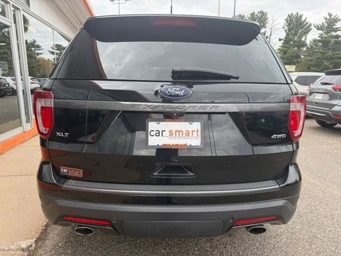 Used 2018 Ford Explorer XLT w/ Equipment Group 202A AWD/4WD image 5