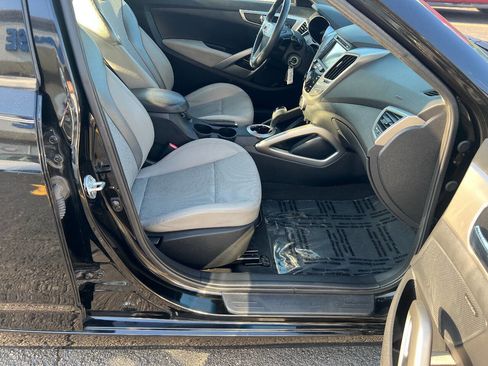 Used 2013 Hyundai Veloster w/ Style Pkg FWD image 23