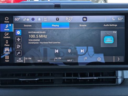 Used 2025 Jeep Wrangler Sport AWD/4WD image 18