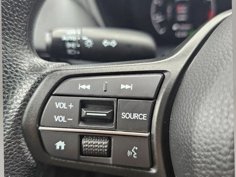 Used 2023 Honda HR-V LX image 15