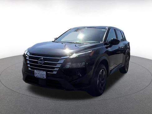 Used 2025 Nissan Rogue SV FWD image 7