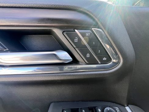 Used 2024 GMC Sierra 1500 SLT w/ SLT Premium Plus Package image 37