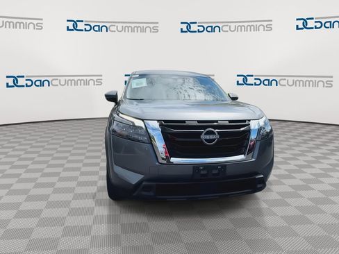 Used 2023 Nissan Pathfinder SV w/ Cargo Package AWD/4WD image 3