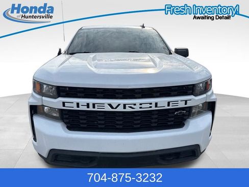 Used 2021 Chevrolet Silverado 1500 Custom image 3