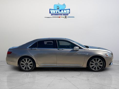 Used 2019 Lincoln Continental Reserve FWD image 6