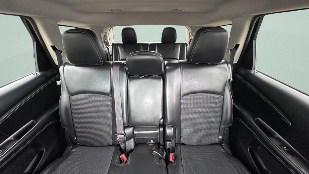 Used 2017 Dodge Journey Crossroad FWD image 23