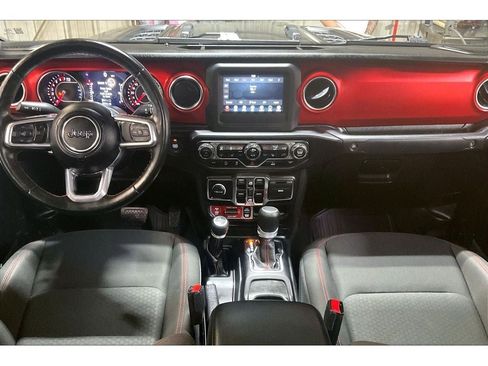 Used 2021 Jeep Gladiator Rubicon w/ Cold Weather Group image 17