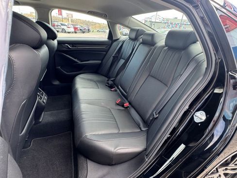 Used 2021 Honda Accord Touring image 17