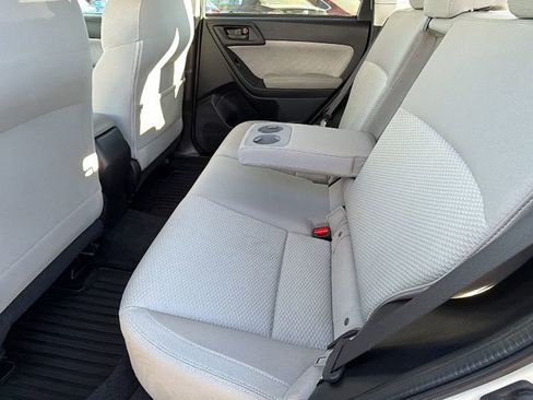 Used 2017 Subaru Forester 2.5i Premium image 16