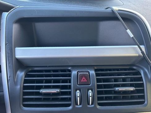 Used 2010 Volvo XC60 T6 image 18