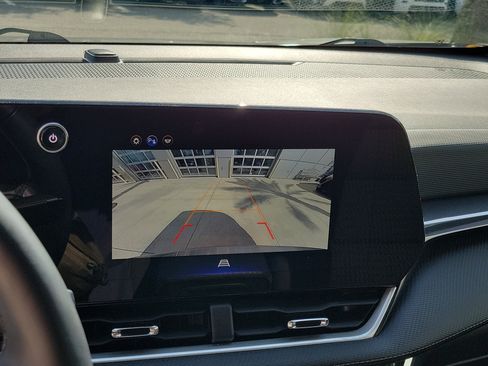 Used 2026 Chevrolet Equinox LT FWD image 23