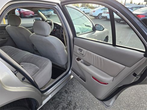 Used 2003 Buick Century Custom image 14