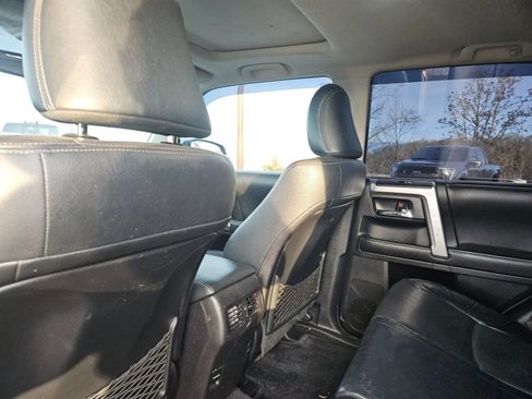 Used 2014 Toyota 4Runner 4WD image 9