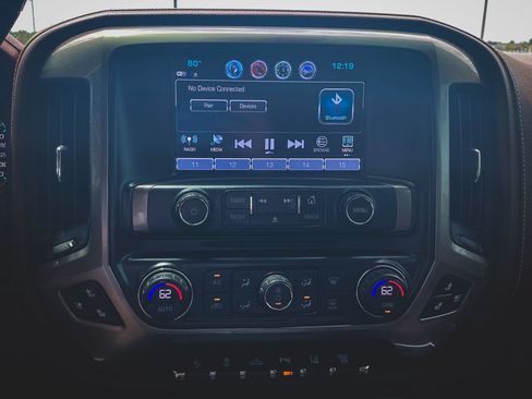 Used 2019 Chevrolet Silverado 2500 High Country w/ Duramax Plus Package AWD/4WD image 9