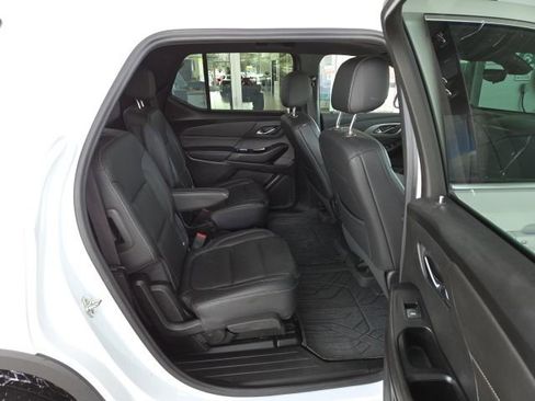 Used 2023 Chevrolet Traverse LT image 56