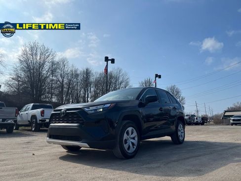 Used 2024 Toyota RAV4 LE image 2