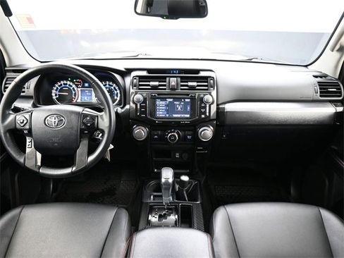 Used 2018 Toyota 4Runner TRD Off-Road Premium image 12