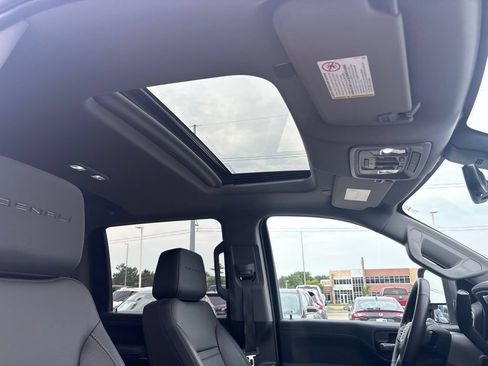 Used 2023 GMC Sierra 2500 Denali w/ Denali Ultimate Package AWD/4WD image 31