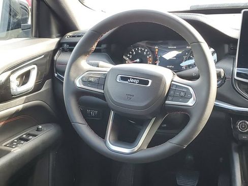 Used 2024 Jeep Compass Trailhawk w/ Trailhawk Convenience Group AWD/4WD image 26