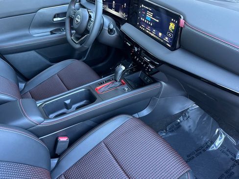 New 2026 Nissan Kicks SR w/ Cold Weather Package AWD/4WD image 19